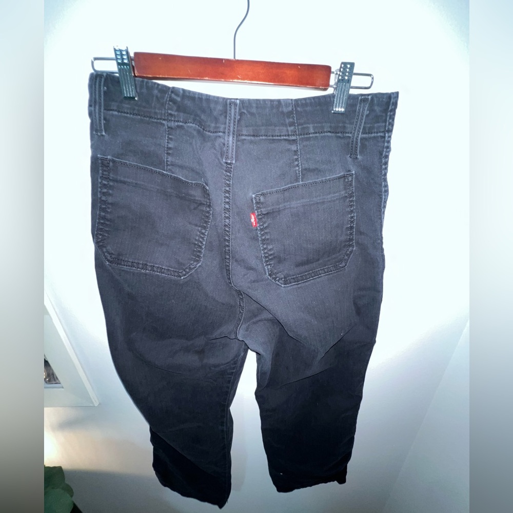 levi’s size 30 thrifted cargo pants